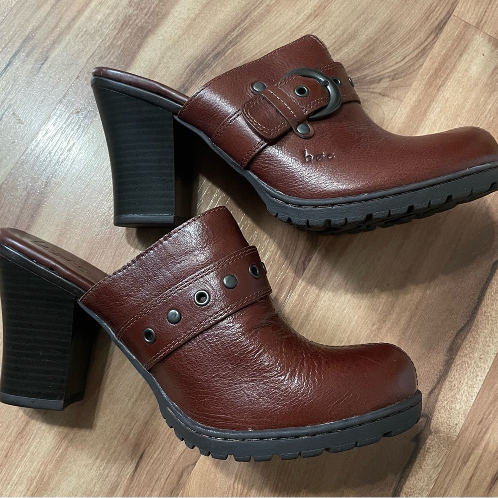 Born B.O.C. Brown Leather Buckle Slip-On Mules/Clogs Sz 8